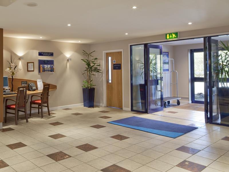 Express By Ihg Отель 3*