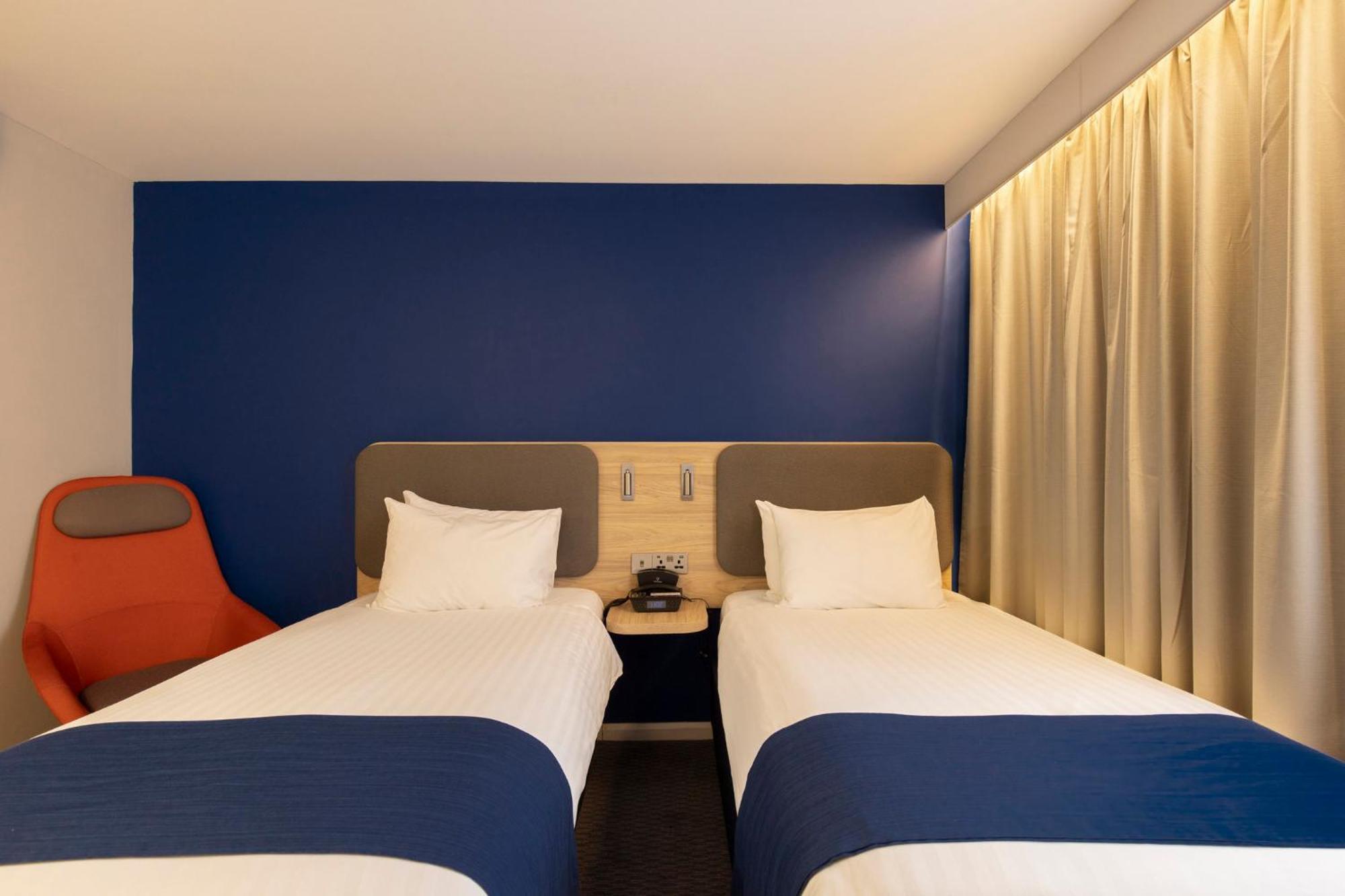 Express By Ihg Пул
