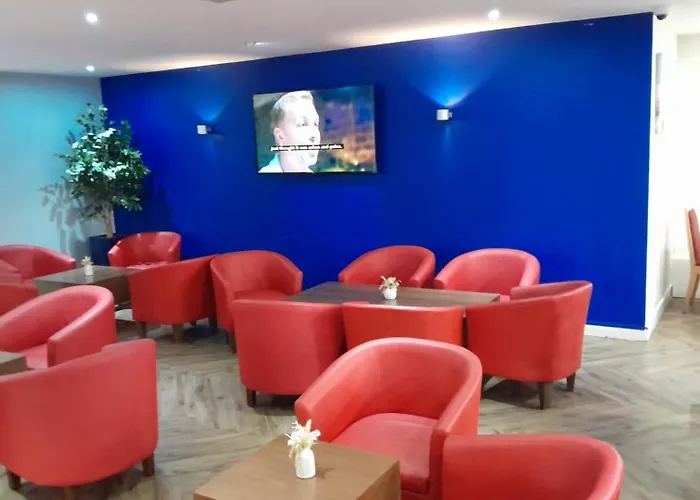 Holiday Inn Express Poole By Ihg